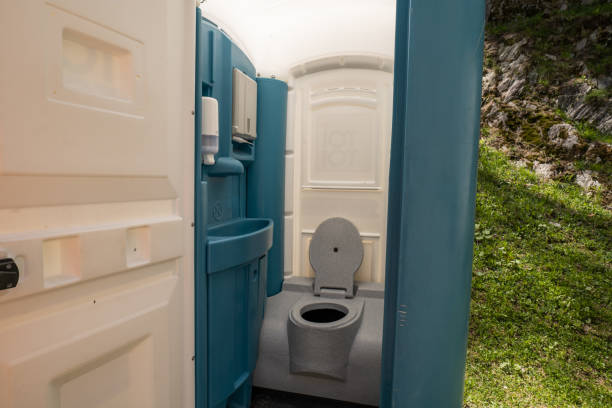 Best Portable restroom trailer rental  in Clifton Heights, PA